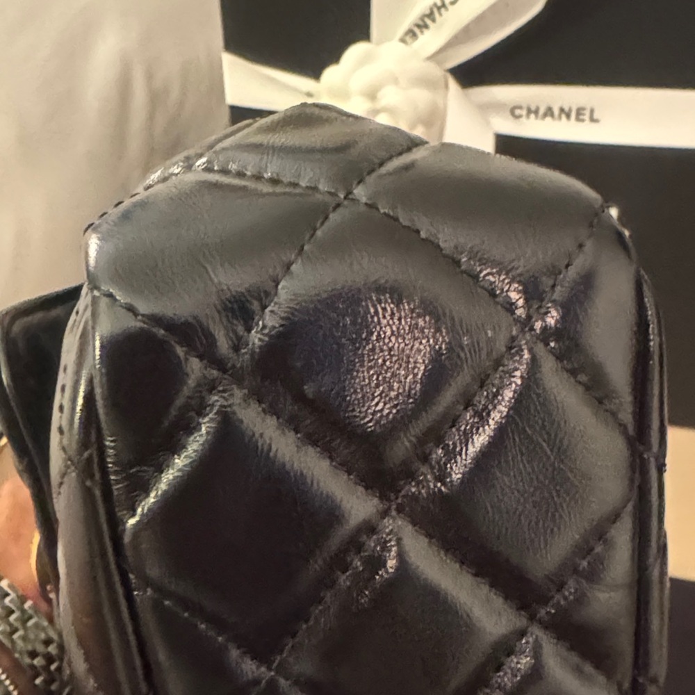 Chanel Hobo Handbag AS4322 - Picture 10 of 11